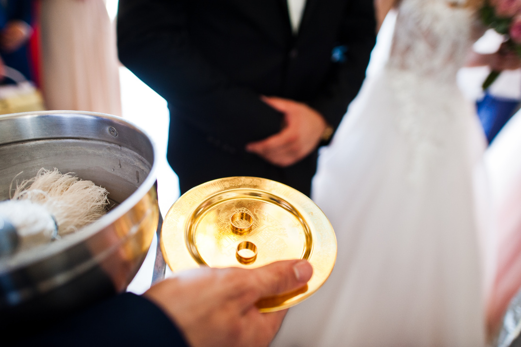 The tradition of exchanging wedding rings